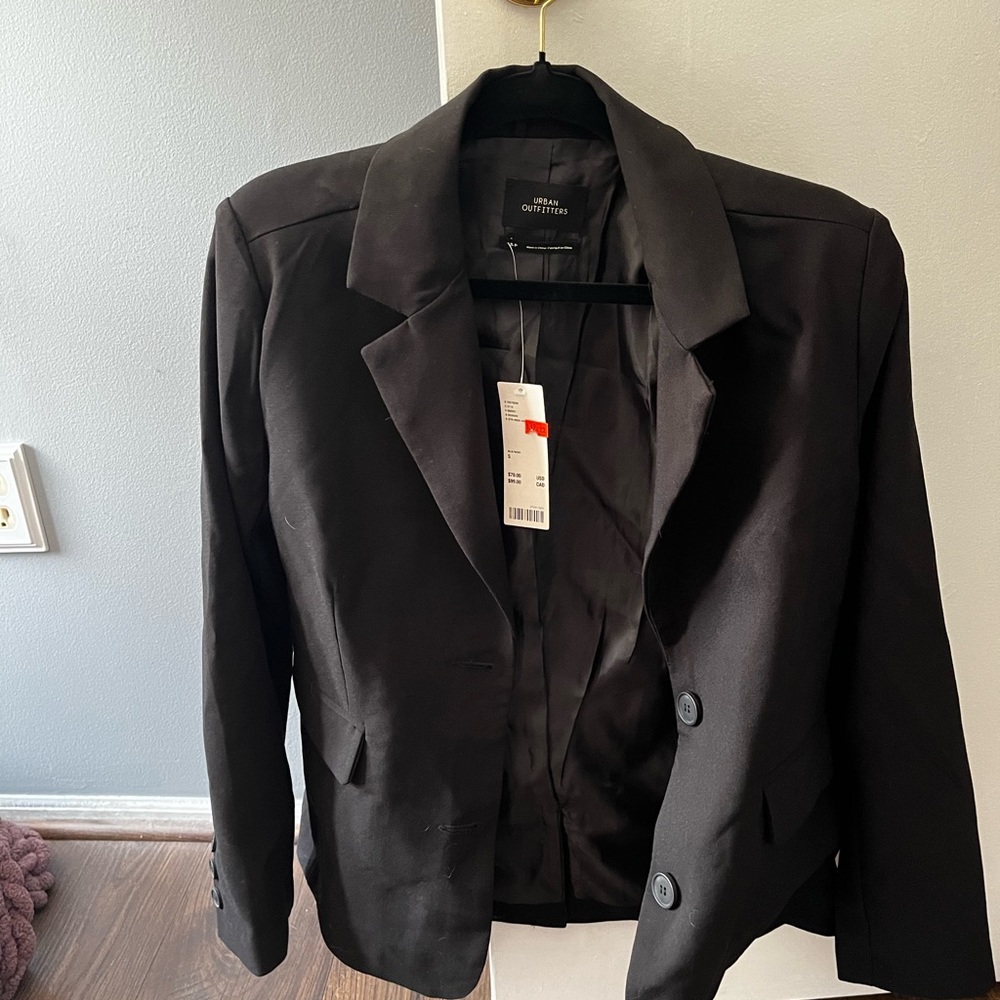 Black blazer - urban outfitters.